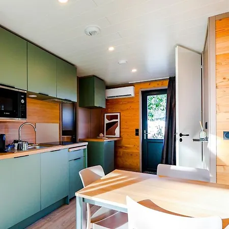 Prestige 48 Chalet Rivières